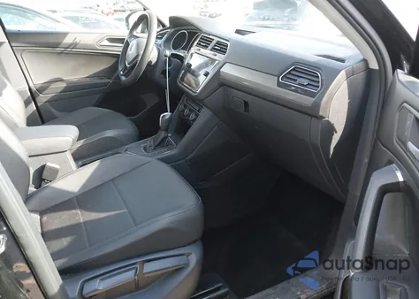 2020 Volkswagen Tiguan 2.0T Se/2.0T Se R-Line Black/2.0T Sel из США, поврежденный, VIN 3VV3B7AX5LM124845